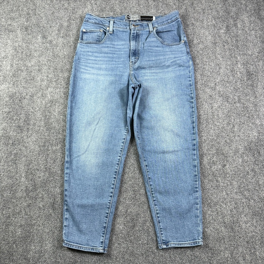 Levi's Silver Tab Mom Jeans Size 32 High Rise Tapered Leg Light Wash Blue Denim